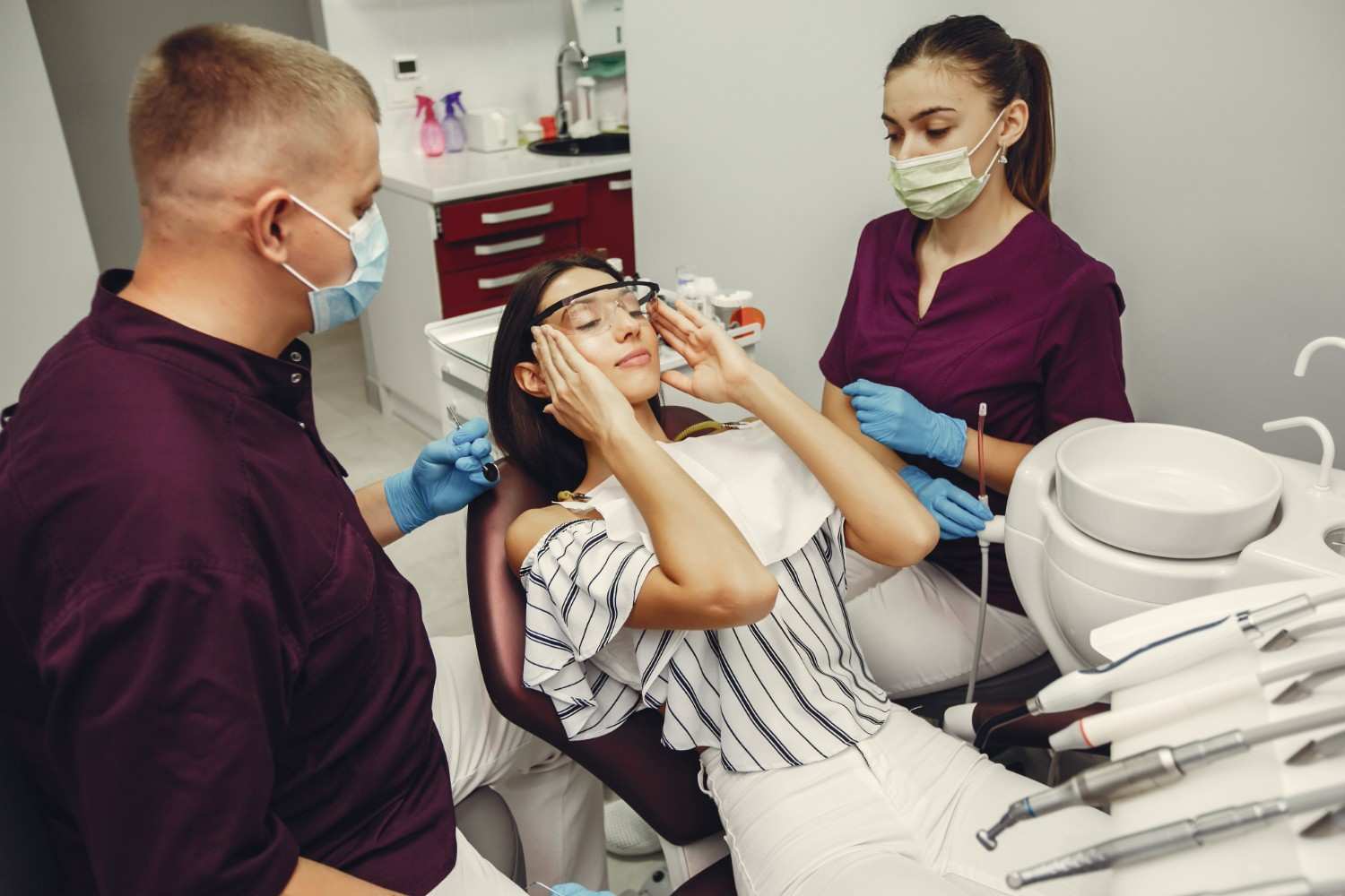 What Is Included In Emergency Dental Care?
